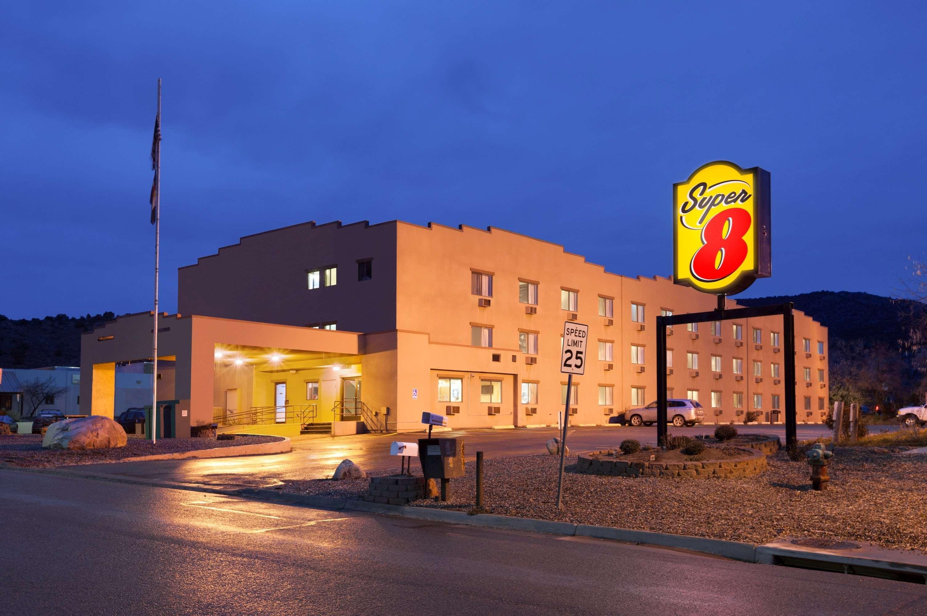 Super 8 By Wyndham Durango Motel Exterior foto